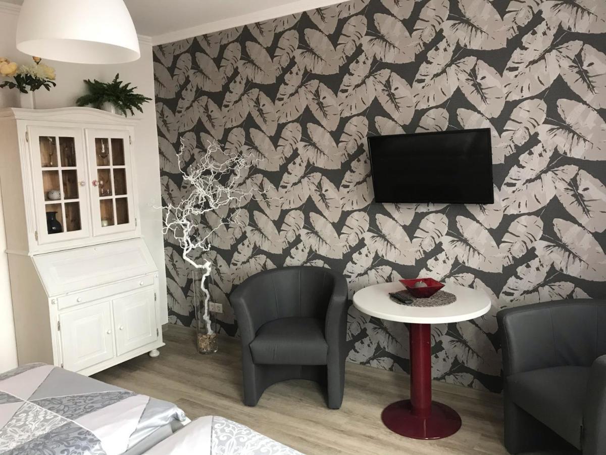 Ferienwohnung Am Schlossparkcenter Шверин Экстерьер фото